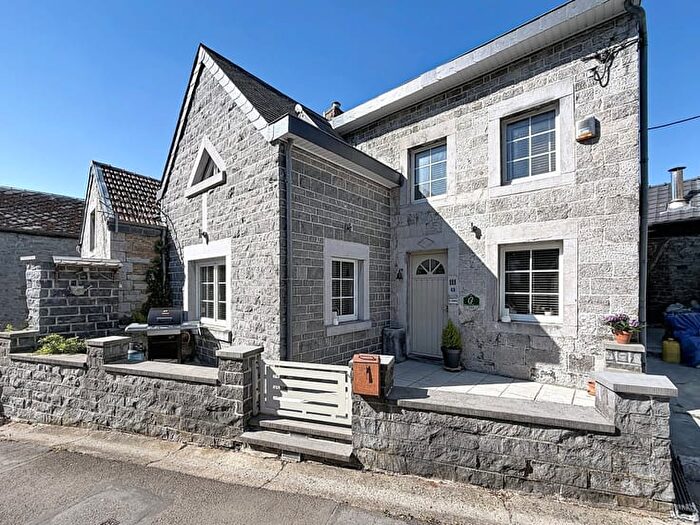 Vieux Mont, COMBLAINAUPONT : Maison 2 pièces à vendre