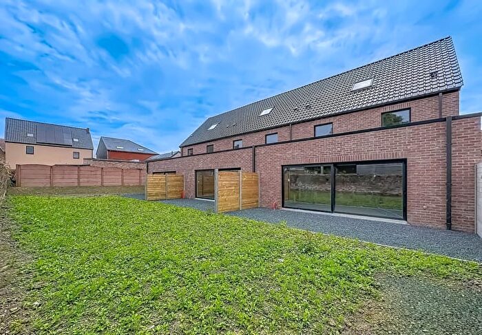 Rue René Vanquelefs face, ÉPINOIS : Maison 3 pièces à vendre