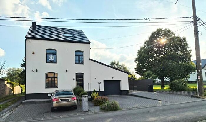 Maison 3 pièces à Rue Favauge, Mettet Bossièresaintgérard, à vendre