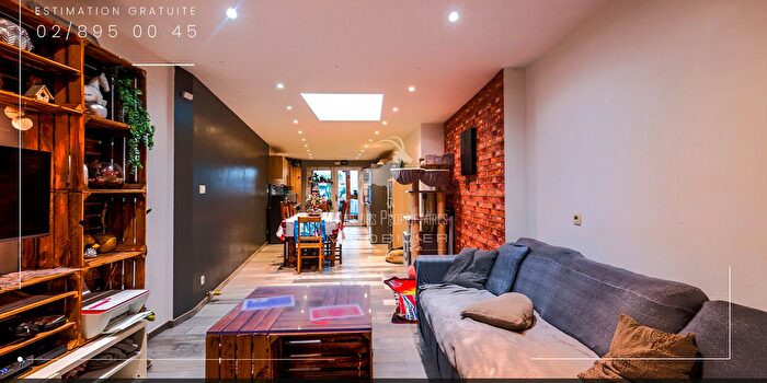 Maison 3 pièces à vendre à FaytlezManage, Henegouwen