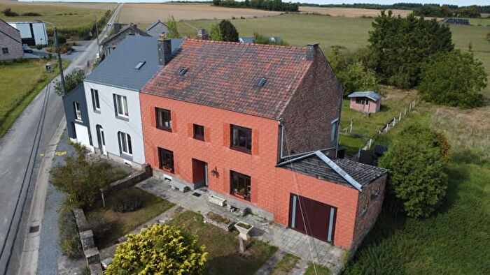 Maison 15 pièces à vendre à Rue De Dion, Beauraing
