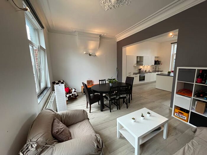 Appartement 3 pièces à louer - Rue De La Limite, Liège