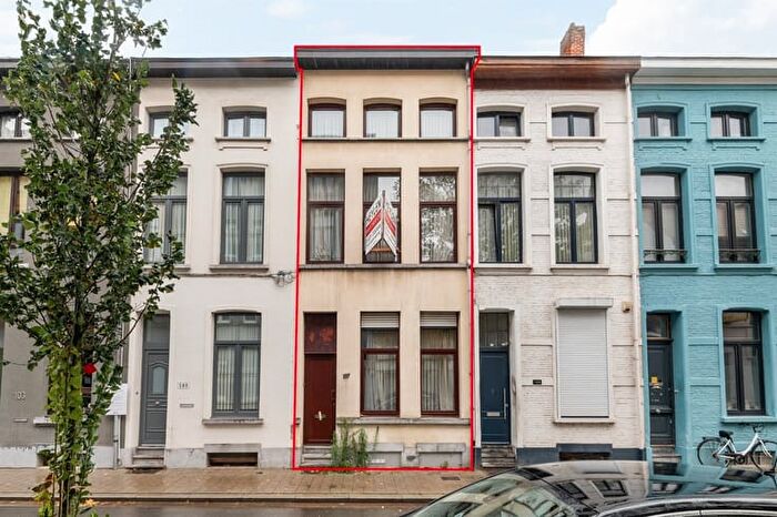 Florastraat, Borgerhout : Maison 4 pièces à vendre