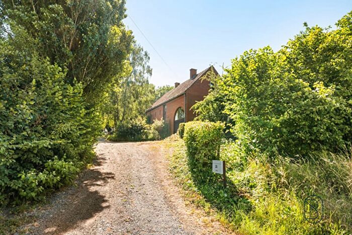 Chaussée Brunehault, Ellezelles : Maison 3 pièces à vendre