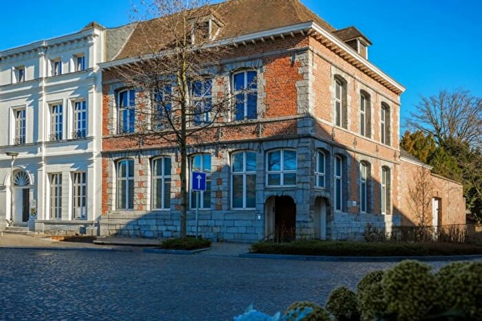 Maison 4 pièces à Quai Dumon, Tournai, à vendre