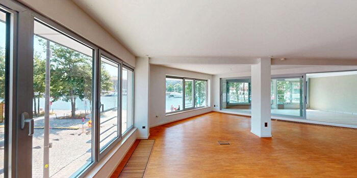 Appartement 3 pièces à louer à VerbindingsdokWestkaai, Antwerpen