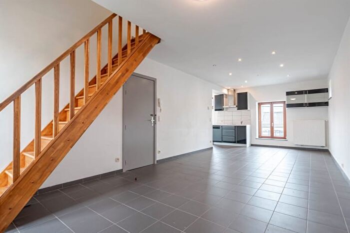 Grand Route, HUY : Appartement 2 pièces à louer