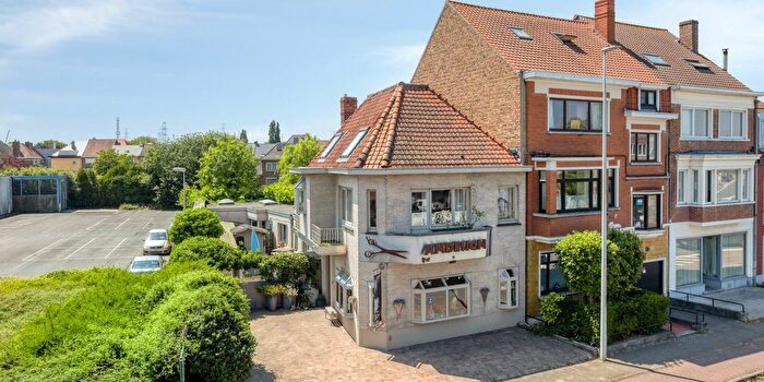 Maison 3 pièces à vendre à Blankenbergse Steenweg, SintPieters