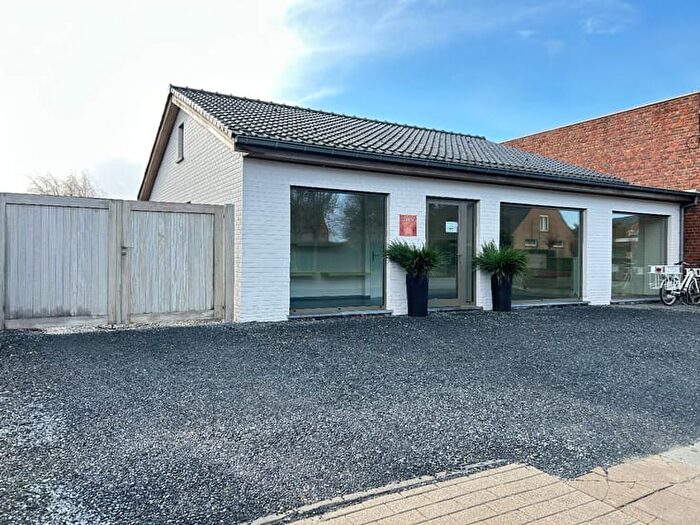 Maison 1 pièce à vendre à Wakkensesteenweg, Oeselgem
