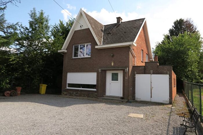 Liersesteenweg, HeistopdenBerg : Maison 3 pièces à louer