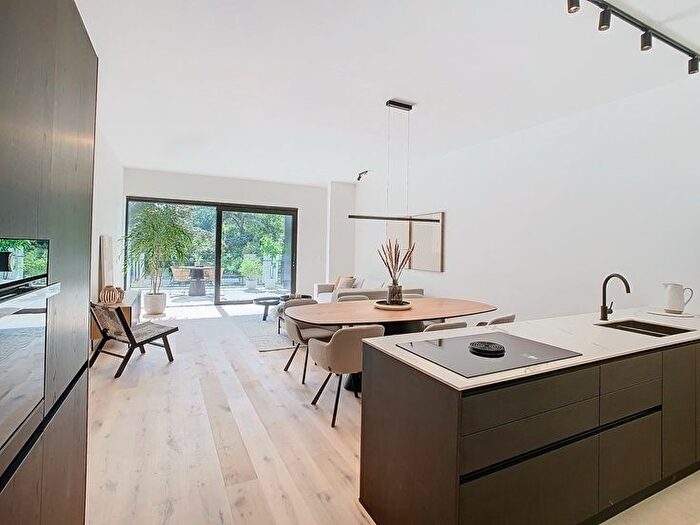 Appartement 10 pièces à vendre à Brugstraat, Bilzen