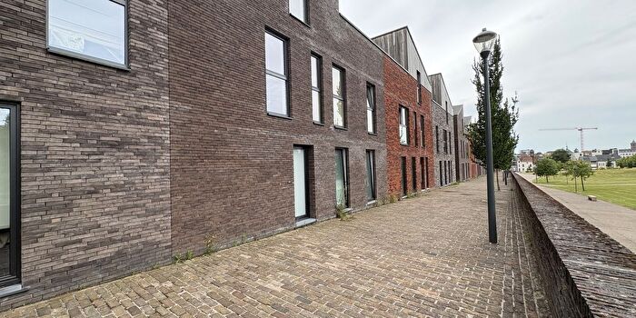 Maison 3 pièces à louer à Ephrem Delmottestraat, Ronse