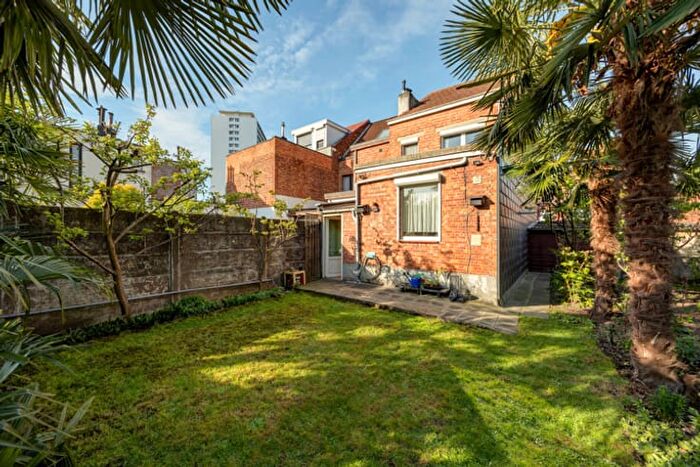 Maison 3 pièces à Chrysantenstraat, Antwerpen, à vendre