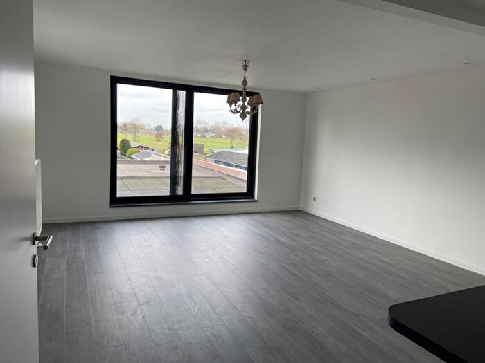 Appartement 3 pièces à Kruisstraat, SintNiklaas, à louer