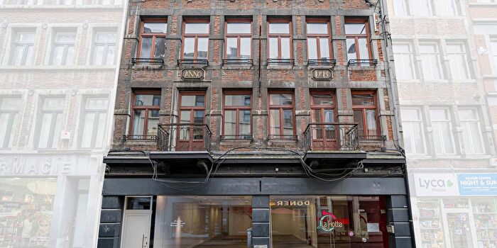 Maison 8 pièces à Rue Emile Cuvelier, Namur, à vendre