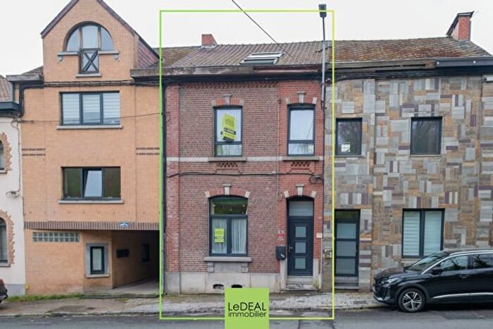 Rue de la Tombe, Charleroi Marcinelle : Maison 4 pièces à vendre