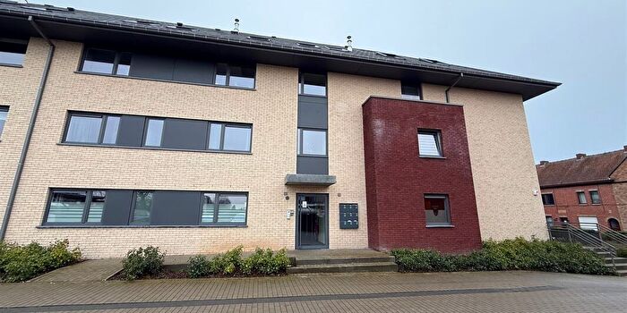 Chemin du Vieux Pont, LeuzeenHainaut : Appartement à vendre