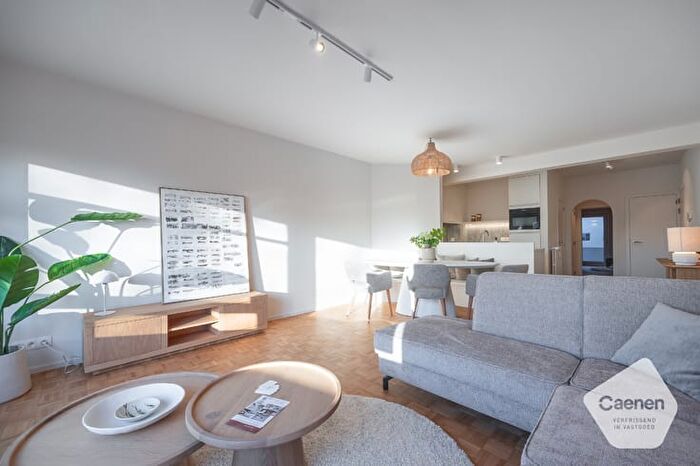 Appartement 7 pièces à Hendrik Serruyslaan, Oostende, à louer
