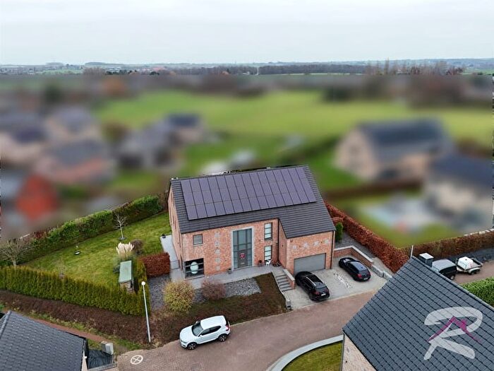 Cour des Salésiens, SAINTGEORGESSURMEUSE : Maison 3 pièces à vendre