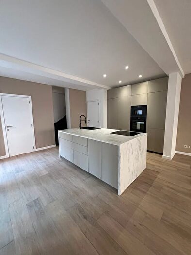 Maison 4 pièces à louer à Rue du Curé, Enghien