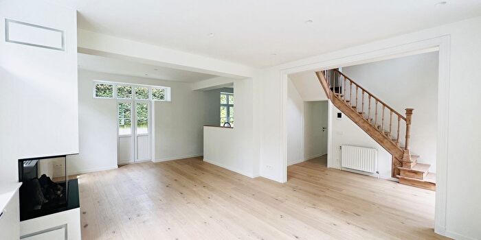 Maison 4 pièces à Steenweg op Brussel, Kraainem, à louer