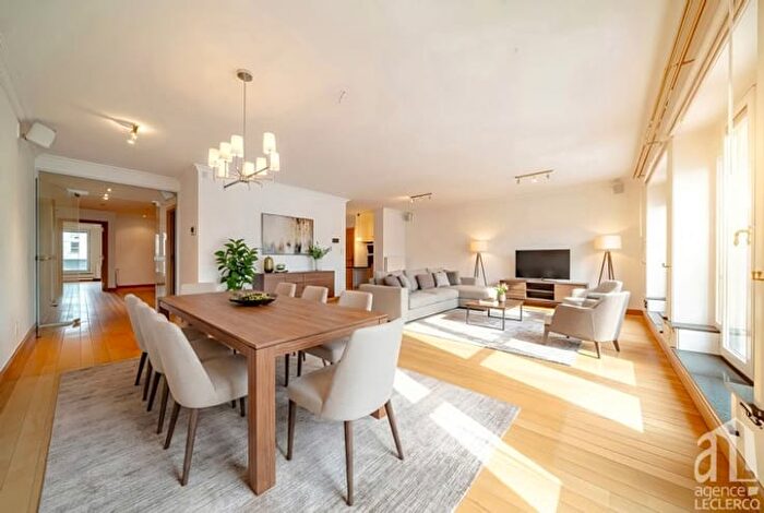 Grand'Place, Tournai - Appartement 3 pièces à vendre