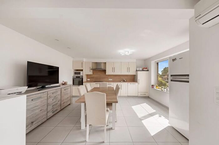 Maison 15 pièces à vendre à Bosmolensstraat, Oekene