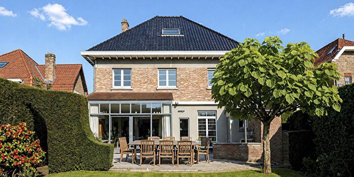Lange Muntstraat, SintAndries : Maison 5 pièces à vendre