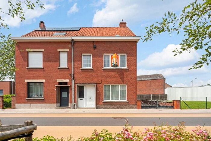 Steenstraat, Kortrijk : Maison 4 pièces à vendre