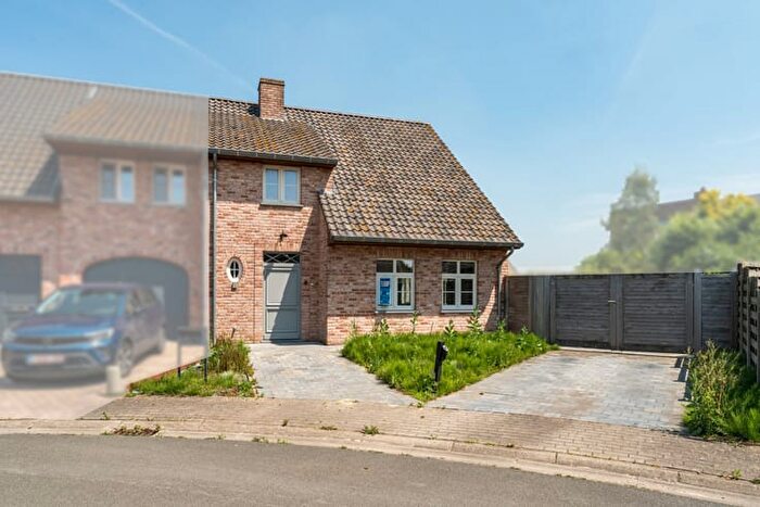 Maison 1 pièce à vendre à Zuster Benitiastraat, Ichtegem