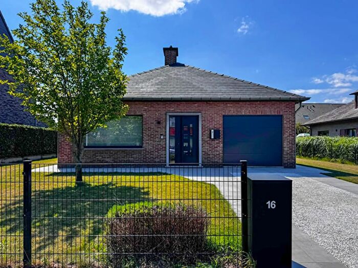 Maison 3 pièces à vendre à Alexander Farnèselaan, Beveren Melsele