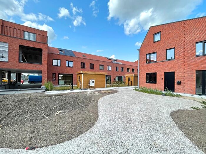 Maison 11 pièces à louer - Waregemstraat, B