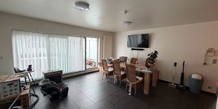 Appartement à Steenvoordestraat, Heusden, à louer