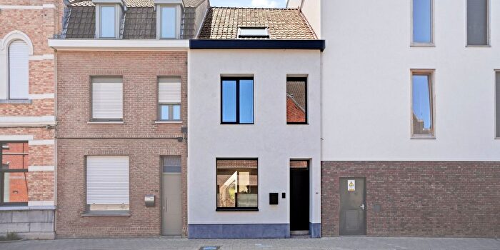 Hugo Verrieststraat, Roeselare : Maison 4 pièces à vendre