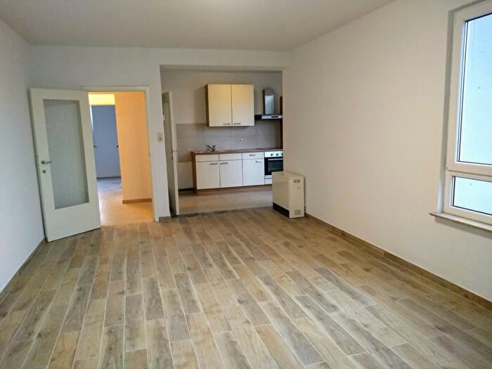 Appartement 6 pièces à Place Des Déportés, Liège, à louer