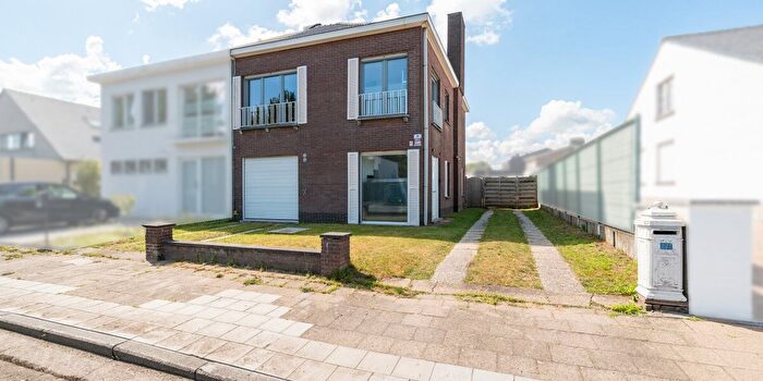 Maison 3 pièces à vendre à Raverschootstraat, Eeklo