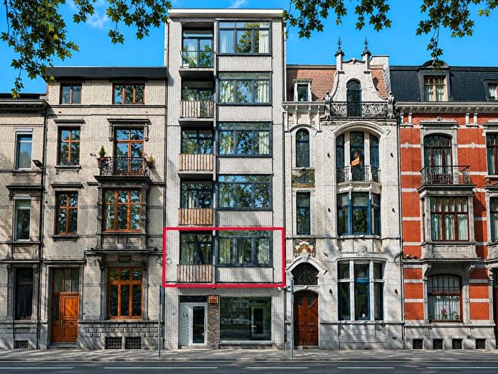 Appartement 2 pièces à Rue Ernest de Bavière, Liège, à vendre