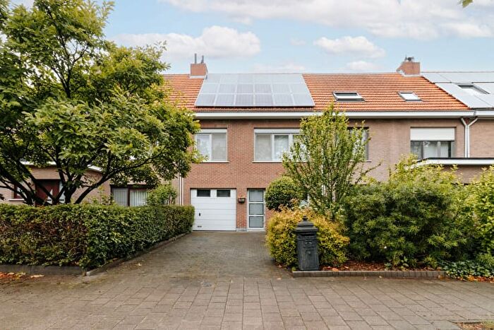 Rietschoorvelden, Merksem : Maison 6 pièces à vendre