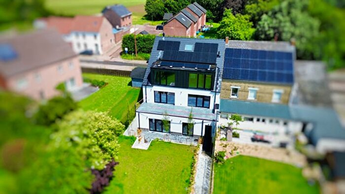 Chaussée De Namur, Incourt : Appartement 2 pièces à vendre