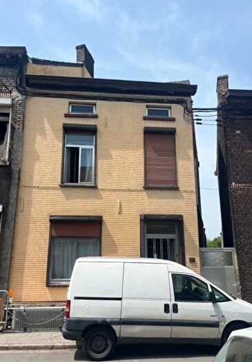 Rue de la Réunion, MarchienneauPont : Maison 2 pièces à vendre