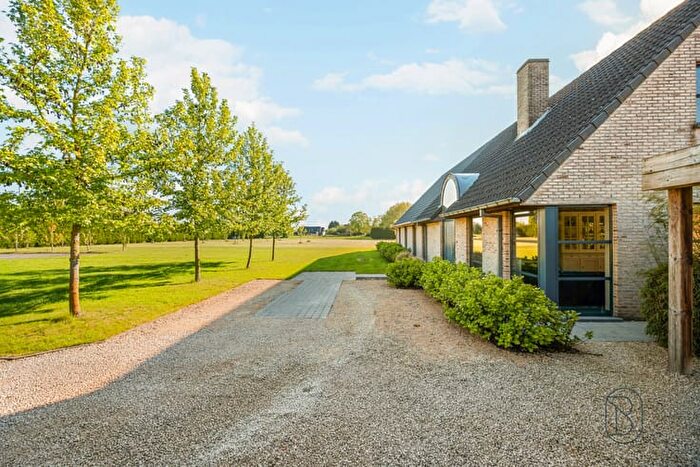 Maison 4 pièces à vendre à Gentseweg, Waregem SintElooisVijve