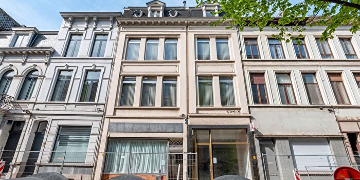 Maison 8 pièces à Anselmostraat, Antwerpen, à vendre