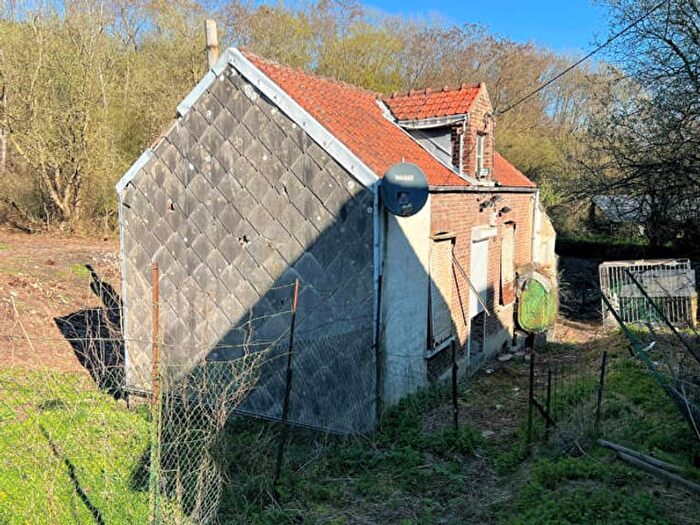 Maison 1 pièce à rue Nolichamps, Courcelles, à vendre