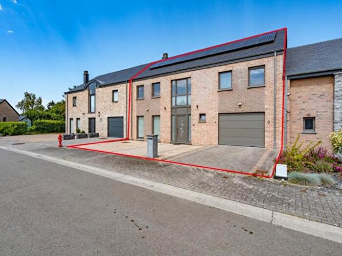 Rue du Broston, Rochefort : Maison 3 pièces à vendre