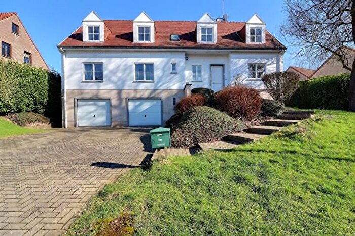 Maison 5 pièces à vendre à avenue de la Roseraie, waterloo