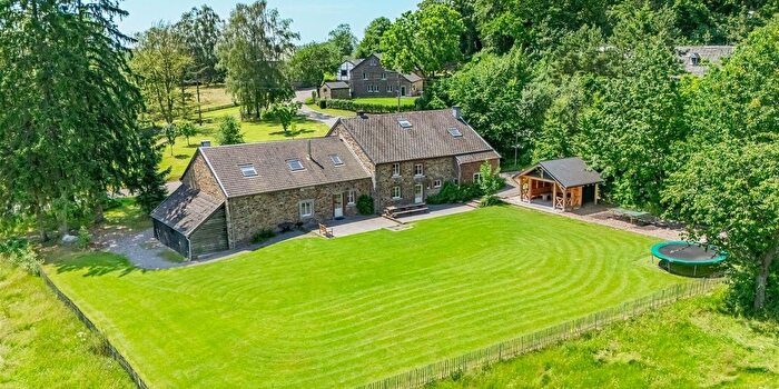 Maison 9 pièces à vendre à Erpigny, Erezée