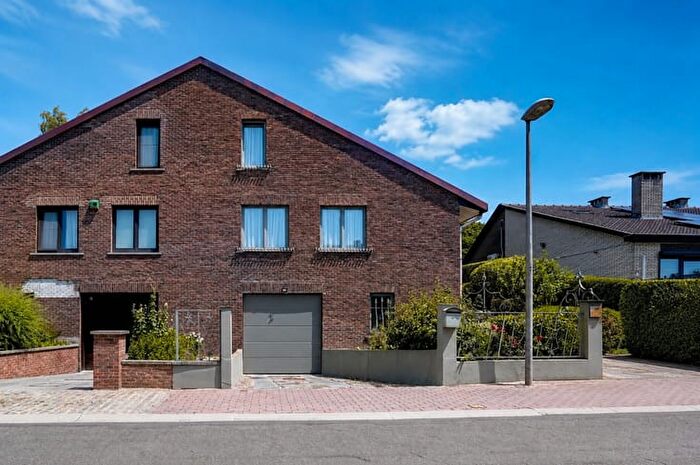 Maison 4 pièces à Baty du Grand Bernard, Genappe, à vendre