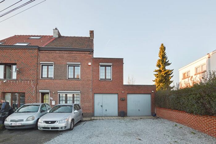 Maison 3 pièces à vendre - Chaussée de Courcelles, Courcelles