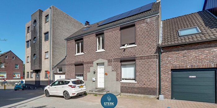 Maison 7 pièces à Oude Heirbaan, Lanaken, à vendre