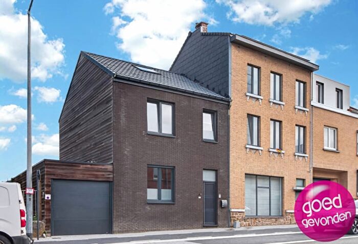 Maison 4 pièces à vendre à Maastrichtersteenweg, TongerenBorgloon